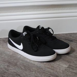 Nike SB Charge Shoe (Size 8.5 Women / Size 7 Men)